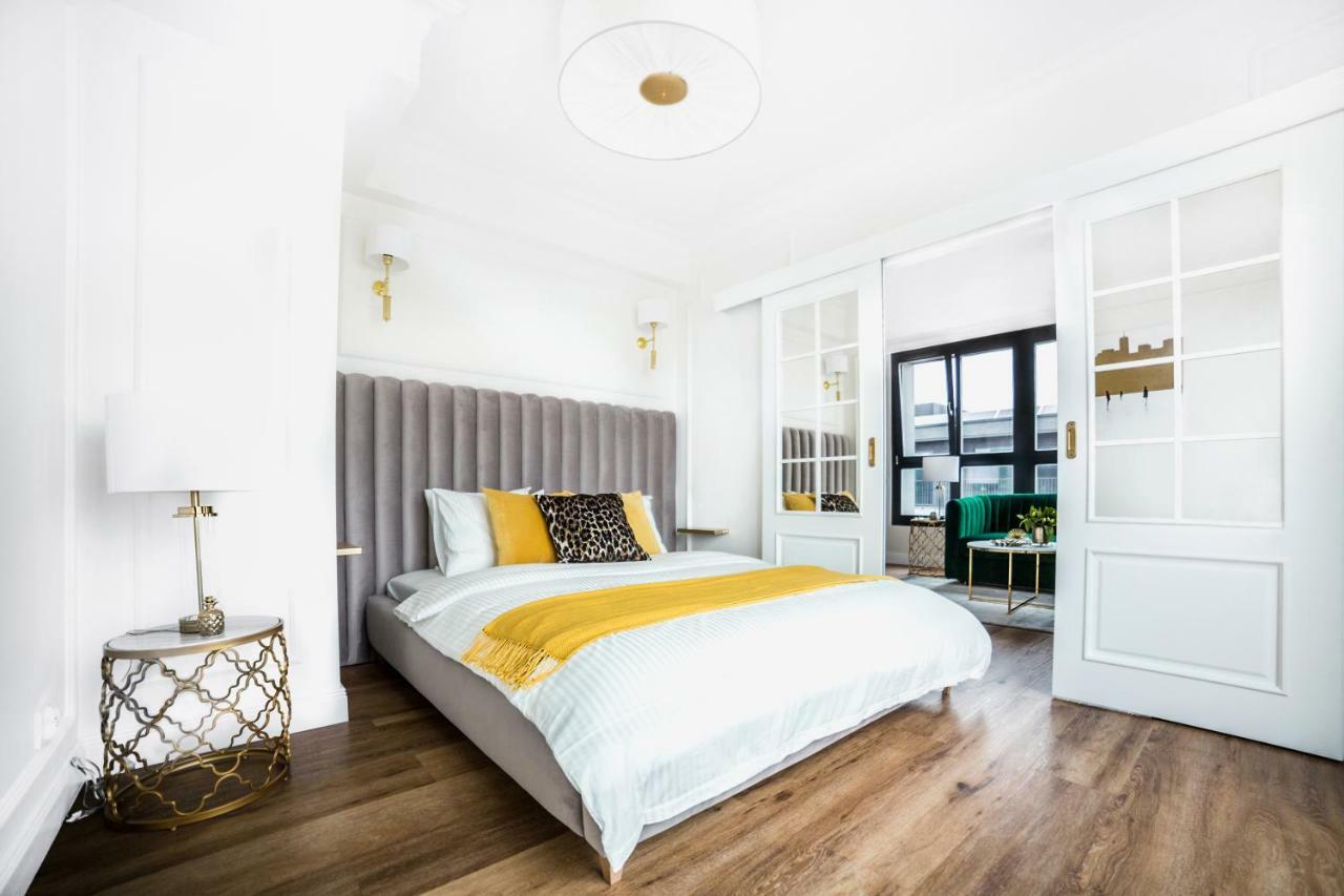 Apartment Golden Place 2 *