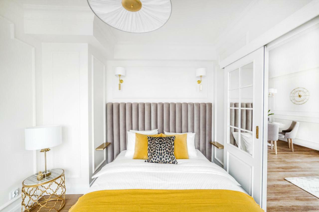 Golden Place 2 Apartment